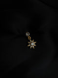 Load image into Gallery viewer, Flower droplet earrings
