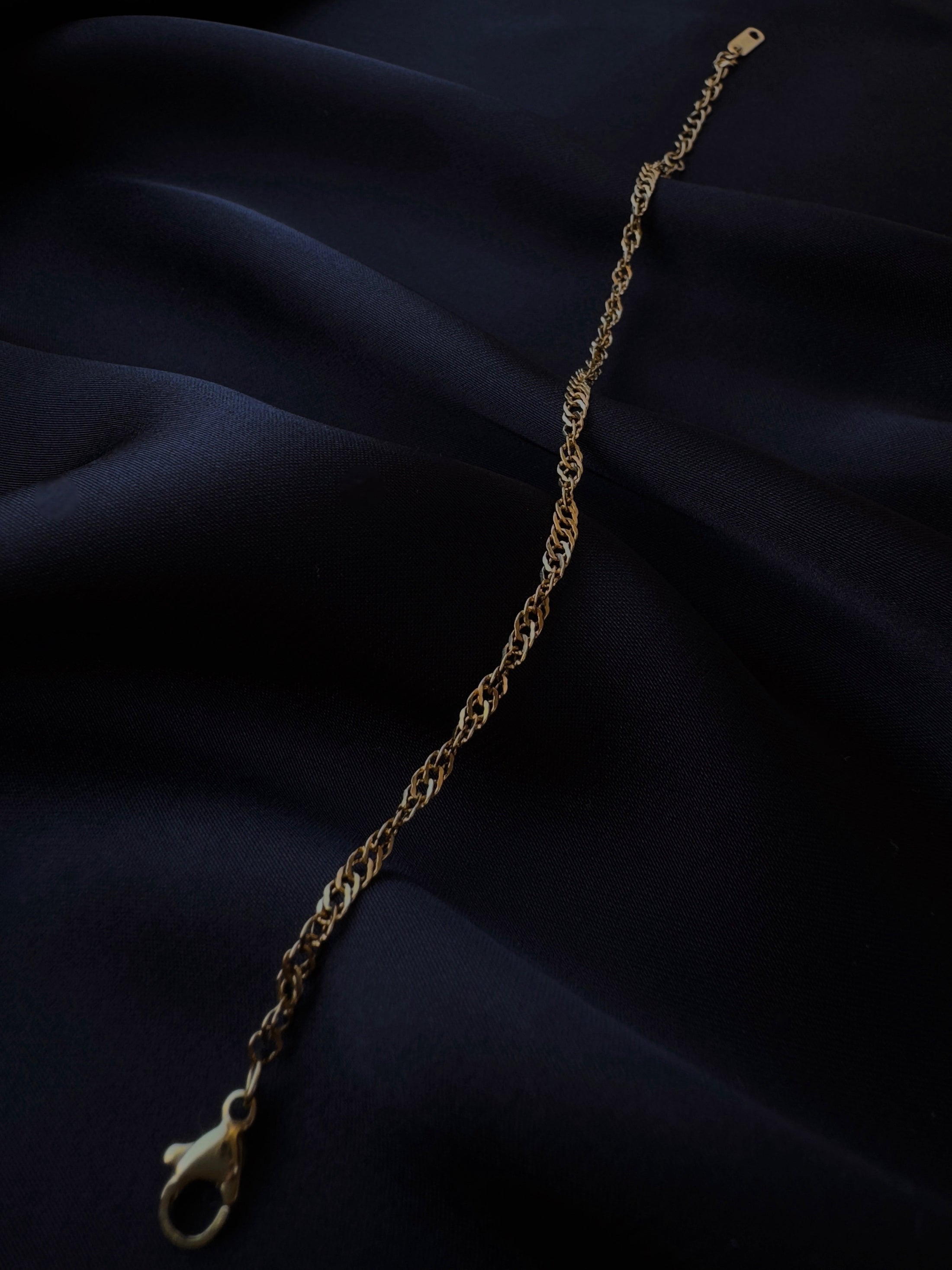 Dainty Chain 18k Gold Plated Bracelet